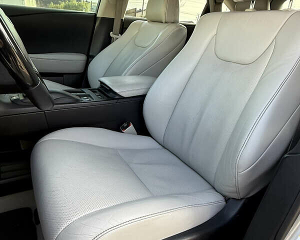 Сірий Лексус РХ, об'ємом двигуна 3.46 л та пробігом 190 тис. км за 17800 $, фото 12 на Automoto.ua