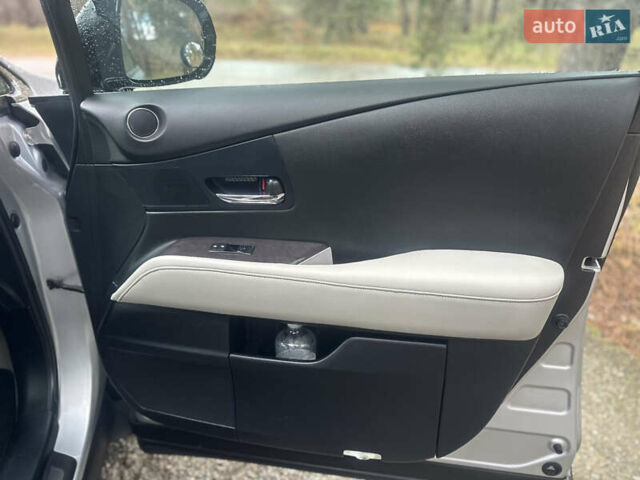 Серый Лексус РХ, объемом двигателя 3.46 л и пробегом 150 тыс. км за 18900 $, фото 14 на Automoto.ua