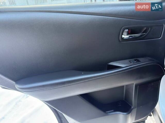 Серый Лексус РХ, объемом двигателя 3.46 л и пробегом 197 тыс. км за 18000 $, фото 32 на Automoto.ua