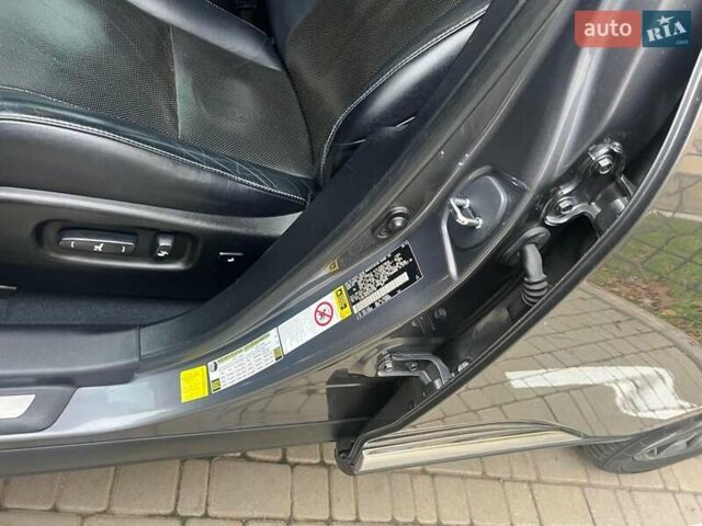 Серый Лексус РХ, объемом двигателя 3.5 л и пробегом 176 тыс. км за 18300 $, фото 43 на Automoto.ua