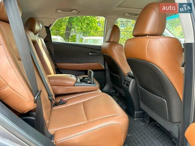 Серый Лексус РХ, объемом двигателя 3.5 л и пробегом 273 тыс. км за 18490 $, фото 10 на Automoto.ua