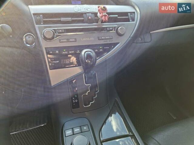 Серый Лексус РХ, объемом двигателя 3 л и пробегом 265 тыс. км за 16500 $, фото 14 на Automoto.ua
