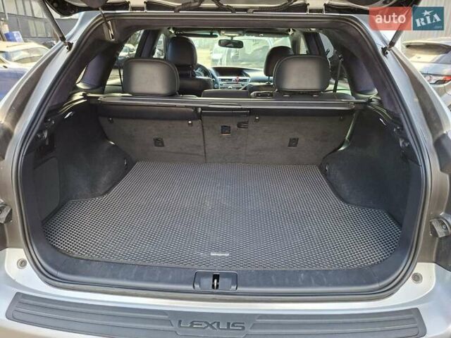 Серый Лексус РХ, объемом двигателя 3 л и пробегом 265 тыс. км за 16500 $, фото 12 на Automoto.ua