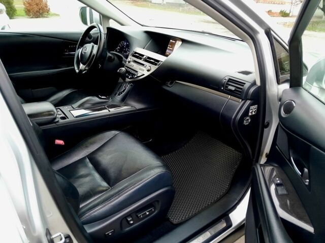 Сірий Лексус РХ, об'ємом двигуна 0 л та пробігом 202 тис. км за 402 $, фото 6 на Automoto.ua