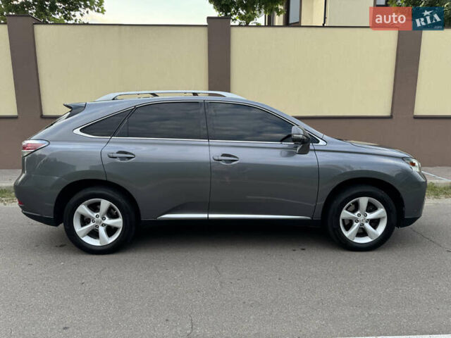 Серый Лексус РХ, объемом двигателя 3.5 л и пробегом 227 тыс. км за 21800 $, фото 1 на Automoto.ua