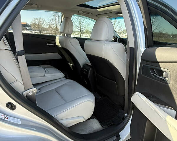 Серый Лексус РХ, объемом двигателя 3.46 л и пробегом 190 тыс. км за 17900 $, фото 14 на Automoto.ua