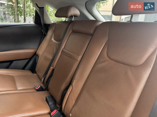 Лексус РХ 2013 в Киеве на Automoto.ua Серый Лексус РХ, объемом двигателя 3.5 л и пробегом 182 тыс. км за 23400 $, фото 35 на Automoto.ua