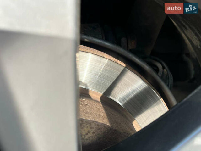 Сірий Лексус РХ, об'ємом двигуна 3.5 л та пробігом 201 тис. км за 22800 $, фото 1 на Automoto.ua