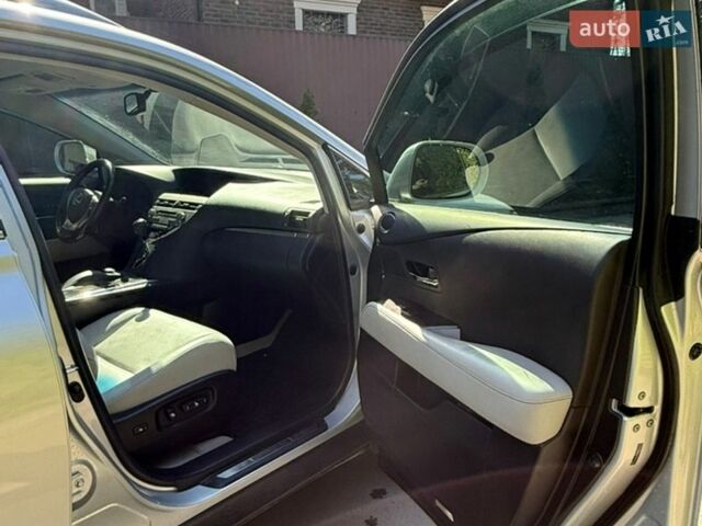 Серый Лексус РХ, объемом двигателя 3.46 л и пробегом 186 тыс. км за 16300 $, фото 10 на Automoto.ua