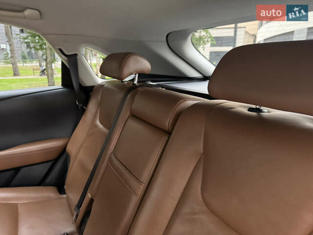 Лексус РХ 2013 в Киеве на Automoto.ua Серый Лексус РХ, объемом двигателя 3.5 л и пробегом 182 тыс. км за 23400 $, фото 36 на Automoto.ua