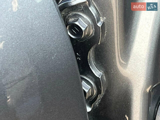 Сірий Лексус РХ, об'ємом двигуна 3.5 л та пробігом 201 тис. км за 22800 $, фото 7 на Automoto.ua