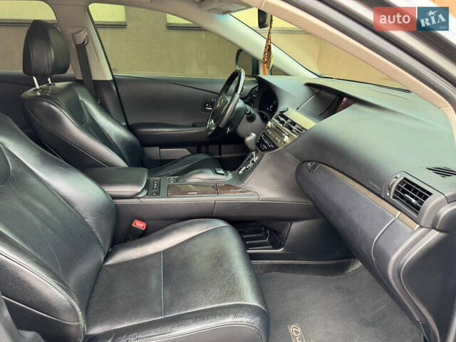 Серый Лексус РХ, объемом двигателя 3.5 л и пробегом 227 тыс. км за 21800 $, фото 12 на Automoto.ua