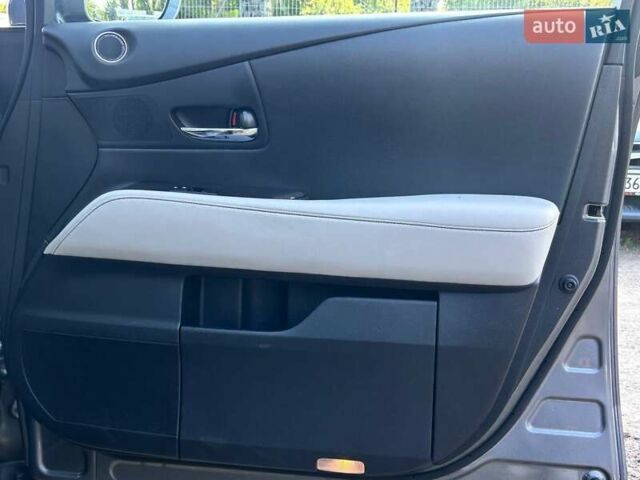 Лексус РХ 2014 в Одессе на Automoto.ua Серый Лексус РХ, объемом двигателя 3.46 л и пробегом 260 тыс. км за 18800 $, фото 36 на Automoto.ua