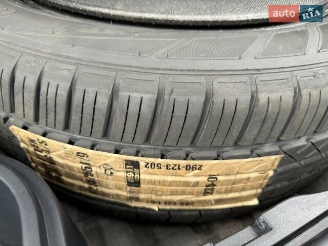 Серый Лексус РХ, объемом двигателя 3.46 л и пробегом 135 тыс. км за 23700 $, фото 136 на Automoto.ua