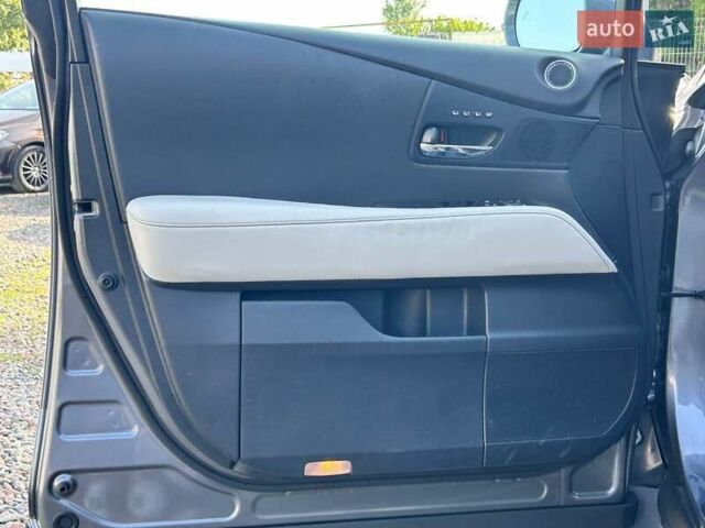 Лексус РХ 2014 в Одессе на Automoto.ua Серый Лексус РХ, объемом двигателя 3.46 л и пробегом 260 тыс. км за 18800 $, фото 14 на Automoto.ua