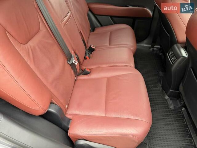 Серый Лексус РХ, объемом двигателя 3.46 л и пробегом 135 тыс. км за 23700 $, фото 112 на Automoto.ua