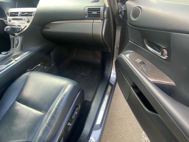 Лексус РХ 2014 в Белой Церкве на Automoto.ua Серый Лексус РХ, объемом двигателя 3.5 л и пробегом 114 тыс. км за 21800 $, фото 15 на Automoto.ua