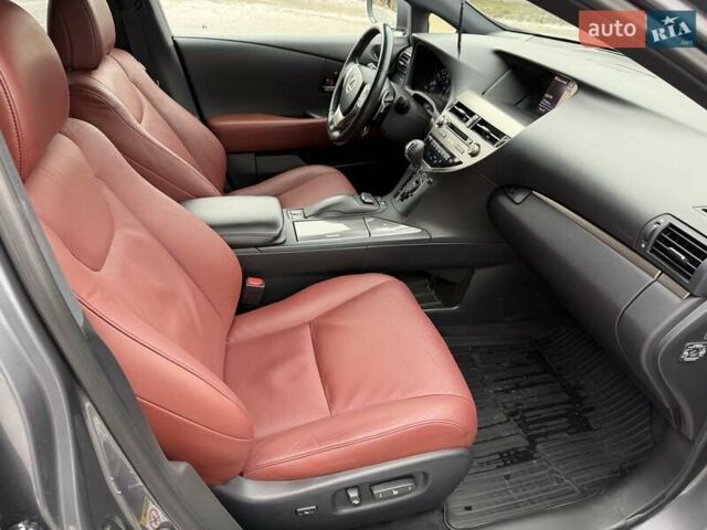 Серый Лексус РХ, объемом двигателя 3.46 л и пробегом 135 тыс. км за 23700 $, фото 117 на Automoto.ua