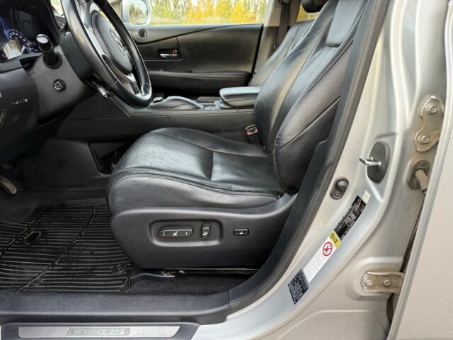 Лексус РХ 2014 в Изюме на Automoto.ua Серый Лексус РХ, объемом двигателя 3.5 л и пробегом 280 тыс. км за 16999 $, фото 11 на Automoto.ua