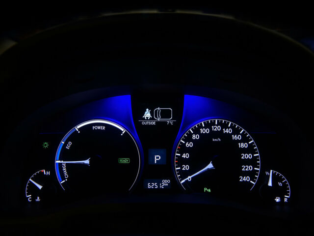 Сірий Лексус РХ, об'ємом двигуна 35 л та пробігом 80 тис. км за 31000 $, фото 32 на Automoto.ua