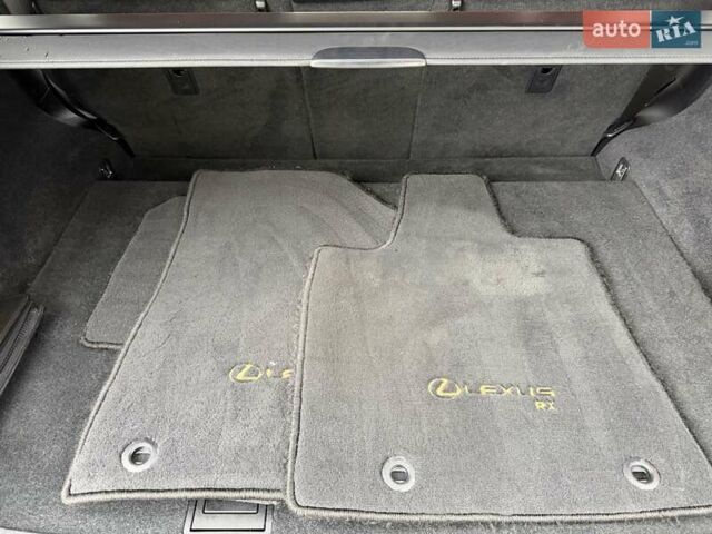 Серый Лексус РХ, объемом двигателя 3.46 л и пробегом 135 тыс. км за 23700 $, фото 133 на Automoto.ua