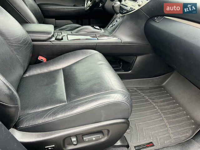 Серый Лексус РХ, объемом двигателя 3.46 л и пробегом 187 тыс. км за 19700 $, фото 17 на Automoto.ua