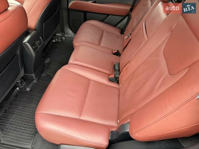 Серый Лексус РХ, объемом двигателя 3.46 л и пробегом 135 тыс. км за 23700 $, фото 98 на Automoto.ua