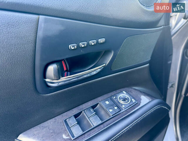 Серый Лексус РХ, объемом двигателя 3.5 л и пробегом 204 тыс. км за 20500 $, фото 13 на Automoto.ua