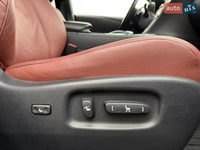 Серый Лексус РХ, объемом двигателя 3.46 л и пробегом 135 тыс. км за 23700 $, фото 116 на Automoto.ua