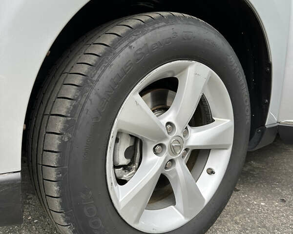 Серый Лексус РХ, объемом двигателя 3.5 л и пробегом 103 тыс. км за 25800 $, фото 5 на Automoto.ua