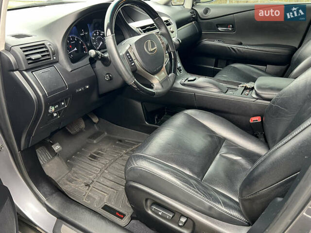 Серый Лексус РХ, объемом двигателя 3.46 л и пробегом 187 тыс. км за 19700 $, фото 14 на Automoto.ua