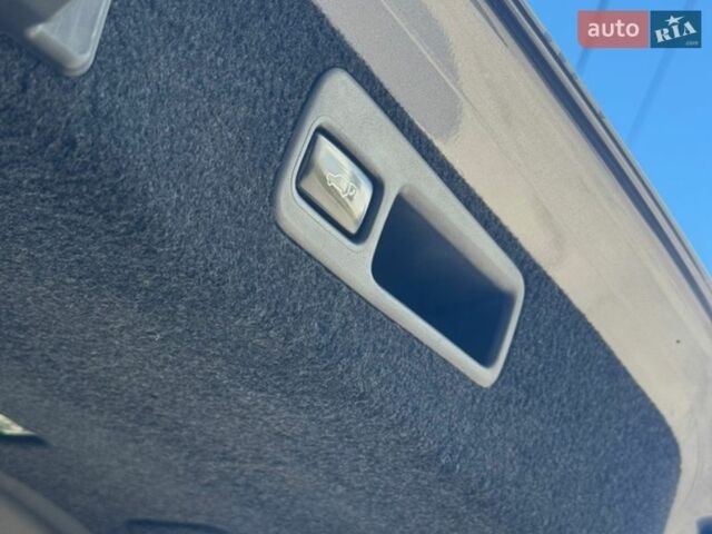 Серый Лексус РХ, объемом двигателя 3.46 л и пробегом 136 тыс. км за 25500 $, фото 32 на Automoto.ua