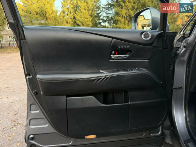 Серый Лексус РХ, объемом двигателя 3.46 л и пробегом 227 тыс. км за 19999 $, фото 17 на Automoto.ua