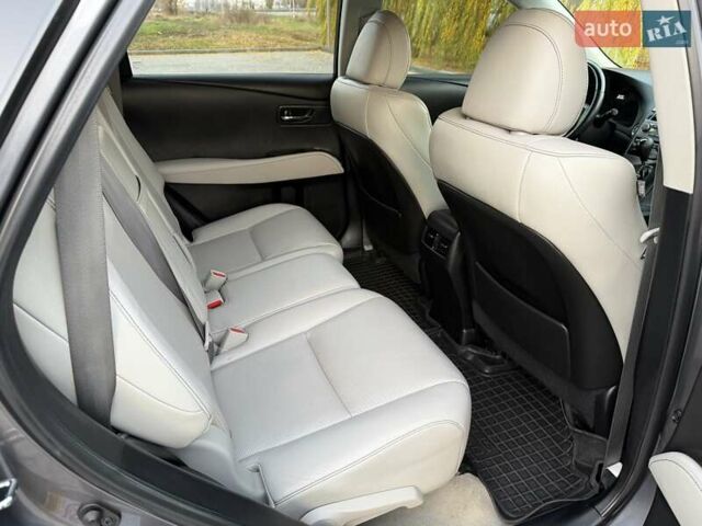 Серый Лексус РХ, объемом двигателя 3.5 л и пробегом 156 тыс. км за 19500 $, фото 17 на Automoto.ua