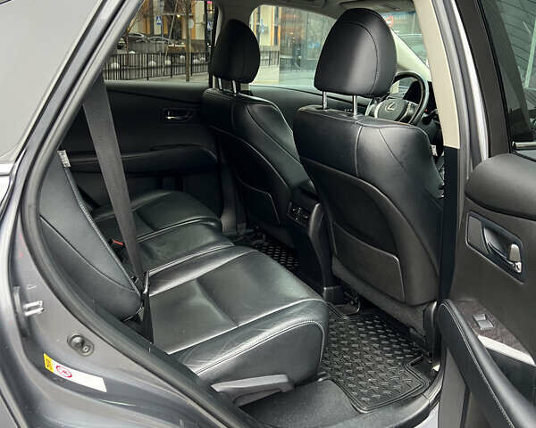 Серый Лексус РХ, объемом двигателя 3.5 л и пробегом 190 тыс. км за 22200 $, фото 5 на Automoto.ua