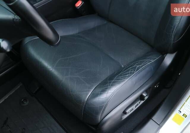 Серый Лексус РХ, объемом двигателя 3.46 л и пробегом 169 тыс. км за 19407 $, фото 13 на Automoto.ua