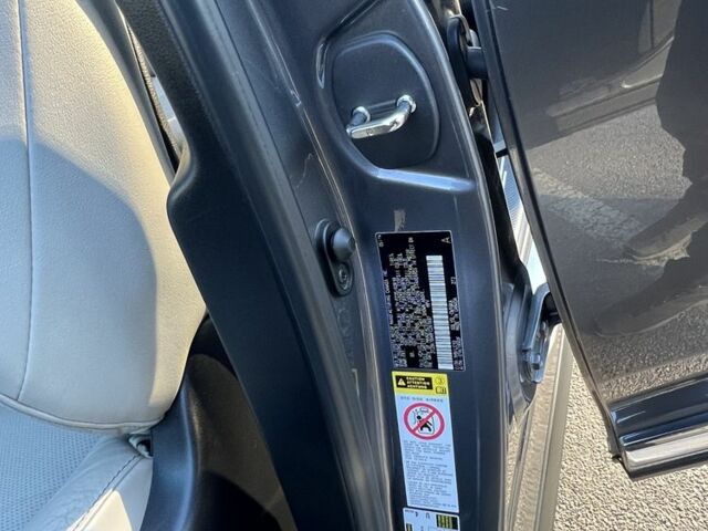 Серый Лексус РХ, объемом двигателя 3.5 л и пробегом 120 тыс. км за 23499 $, фото 13 на Automoto.ua