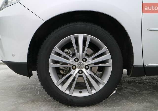 Серый Лексус РХ, объемом двигателя 3.46 л и пробегом 169 тыс. км за 19407 $, фото 9 на Automoto.ua