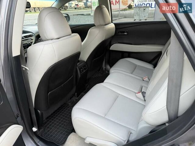 Серый Лексус РХ, объемом двигателя 3.5 л и пробегом 156 тыс. км за 19500 $, фото 18 на Automoto.ua