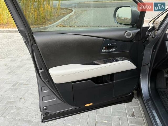 Серый Лексус РХ, объемом двигателя 3.5 л и пробегом 156 тыс. км за 19500 $, фото 21 на Automoto.ua