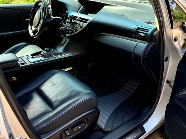 Серый Лексус РХ, объемом двигателя 3.5 л и пробегом 199 тыс. км за 16900 $, фото 4 на Automoto.ua