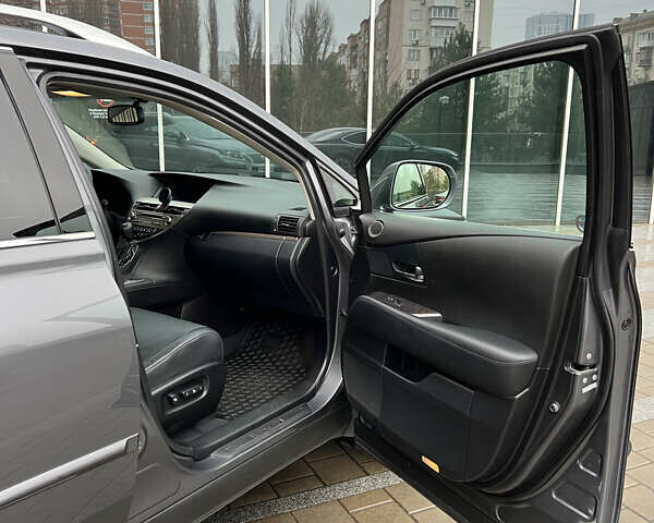 Серый Лексус РХ, объемом двигателя 3.5 л и пробегом 190 тыс. км за 22200 $, фото 13 на Automoto.ua