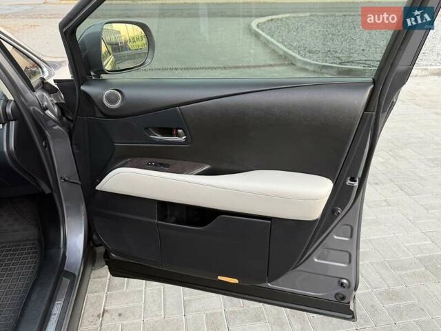 Серый Лексус РХ, объемом двигателя 3.5 л и пробегом 156 тыс. км за 19500 $, фото 15 на Automoto.ua