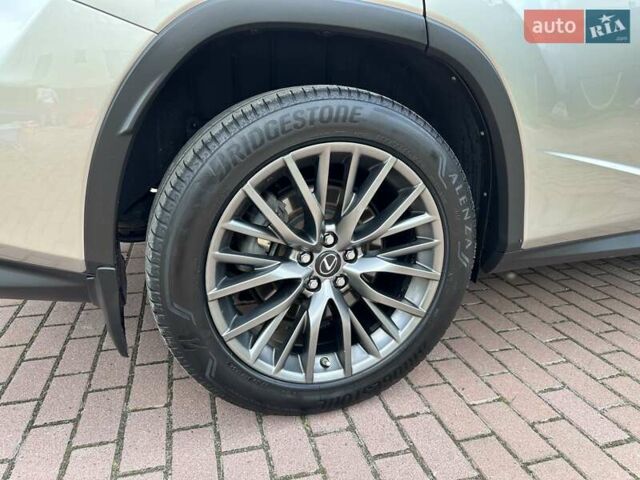 Серый Лексус РХ, объемом двигателя 2 л и пробегом 229 тыс. км за 29900 $, фото 30 на Automoto.ua