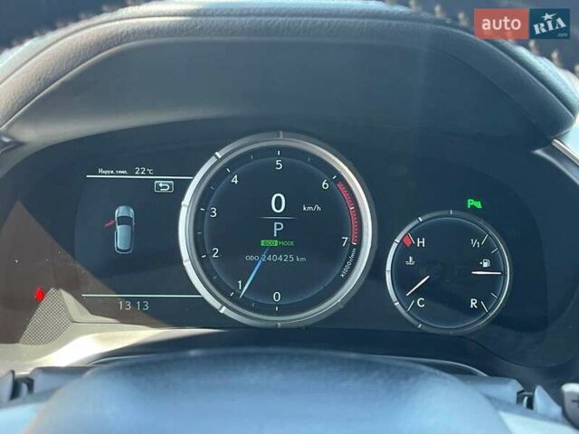 Сірий Лексус РХ, об'ємом двигуна 2 л та пробігом 240 тис. км за 27300 $, фото 16 на Automoto.ua