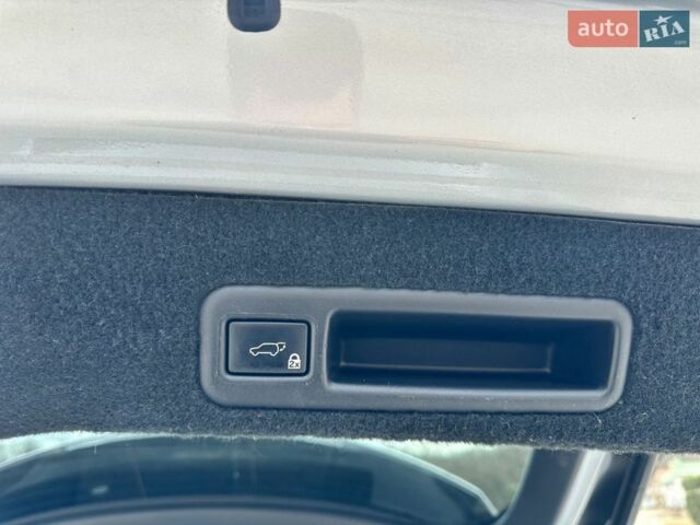 Серый Лексус РХ, объемом двигателя 3.46 л и пробегом 128 тыс. км за 27900 $, фото 24 на Automoto.ua