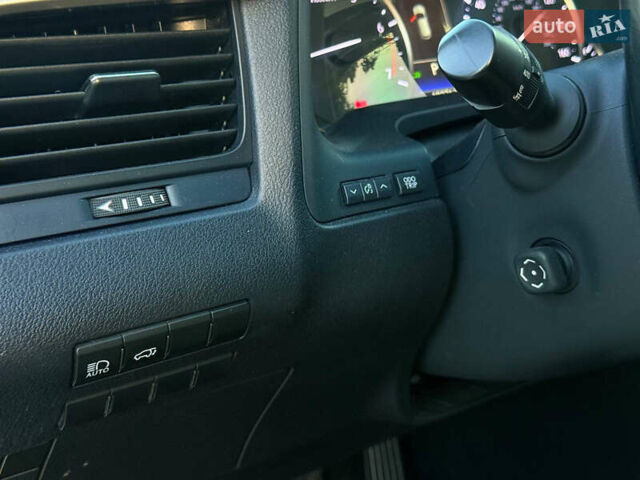 Сірий Лексус РХ, об'ємом двигуна 3.46 л та пробігом 192 тис. км за 28800 $, фото 33 на Automoto.ua