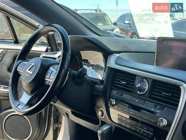 Сірий Лексус РХ, об'ємом двигуна 2 л та пробігом 240 тис. км за 27300 $, фото 6 на Automoto.ua