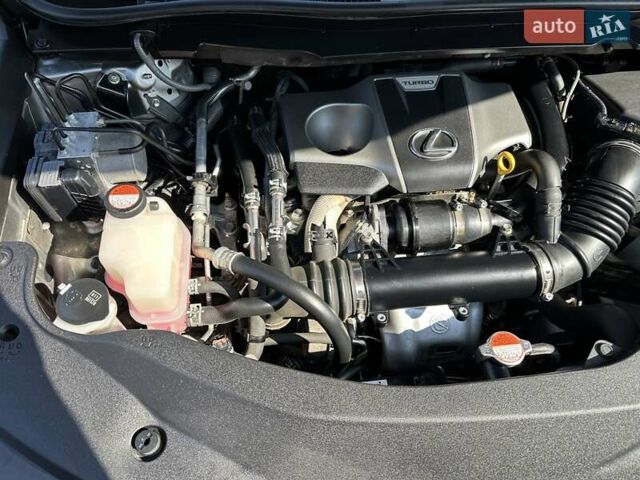 Серый Лексус РХ, объемом двигателя 2 л и пробегом 229 тыс. км за 29900 $, фото 3 на Automoto.ua