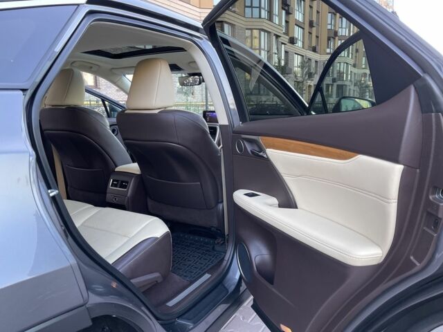 Серый Лексус РХ, объемом двигателя 3.5 л и пробегом 100 тыс. км за 29900 $, фото 16 на Automoto.ua